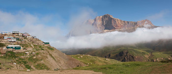 Life in the mountains / ***