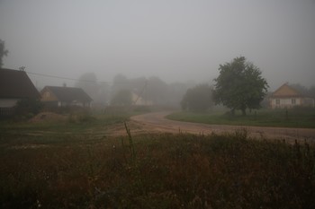 Fog dissipates / ***