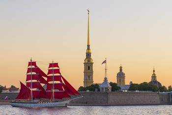 Scarlet Sails / ***