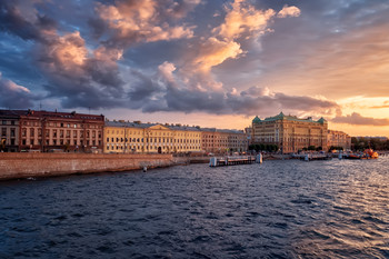 The evening on the waterfront / ***