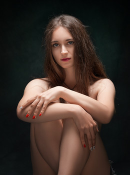  / ***