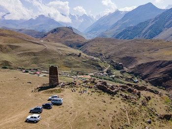 Life in the mountains / ***