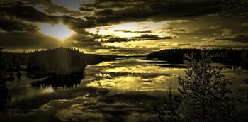 Skylake / A mid-day skyscape beautifully mirrored by a lake
