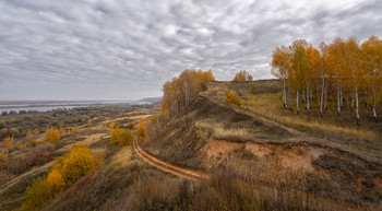 Bank of the Volga. / ***