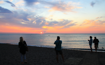 Sunrise / ***