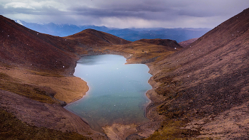 Lake Mountain spirits / ***