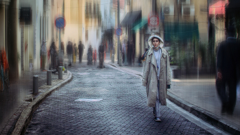 Alone / ***