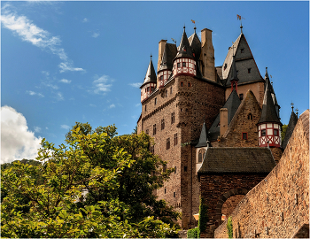 Eltz Castle / ***