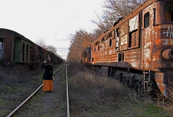 PAST / ***