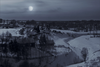 House in the village / ***