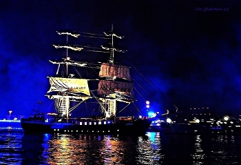 Blaue Nacht Hamburg / https://www.youtube.com/watch?v=jDgbeFmcUiA&list=PLVht4TW8GcgP7WtQYaeXpjAF4udQFMyxg&index=5
https://www.youtube.com/watch?v=EJ5_YG7hC1Q&list=PLVht4TW8GcgP7WtQYaeXpjAF4udQFMyxg&index=3
https://www.youtube.com/watch?v=zK_OjHB7ios&list=PLVht4TW8GcgP7WtQYaeXpjAF4udQFMyxg&index=1
https://www.youtube.com/watch?v=MKb8Hzeu2qk&list=PLVht4TW8GcgP7WtQYaeXpjAF4udQFMyxg&index=4
https://www.youtube.com/watch?v=C3Bk9NPtq5U&list=PLVht4TW8GcgP7WtQYaeXpjAF4udQFMyxg&index=12
https://www.youtube.com/watch?v=JT5YfxP005o&list=PLVht4TW8GcgP7WtQYaeXpjAF4udQFMyxg&index=8
https://www.youtube.com/watch?v=9bd8flIZTkY&list=PLVht4TW8GcgP7WtQYaeXpjAF4udQFMyxg&index=9
https://www.youtube.com/watch?v=TnFSpujP4SE&list=PLVht4TW8GcgP7WtQYaeXpjAF4udQFMyxg&index=10
https://www.youtube.com/watch?v=VPfq34Y0I68&list=PLVht4TW8GcgP7WtQYaeXpjAF4udQFMyxg&index=2