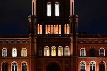 Rotes Rathaus / ***