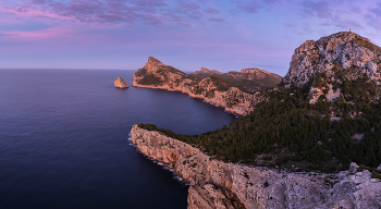 Mirador es Colomer sunset Mallorca / Scenic view from Mirador es Colomer, sunset in November, Formentor, Mallorca, Spain