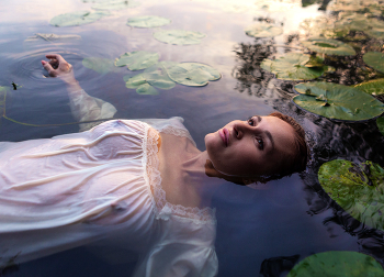 On the pond / ***