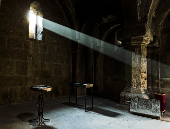 Divine light / ***