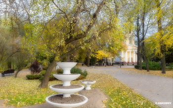 In the autumn park. / ***