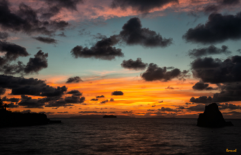 Ocean dawn / ***