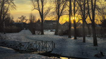 At the bridge / ***