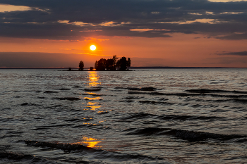 Onega sunsets / ***