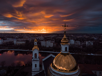 Golden Sunset / ***