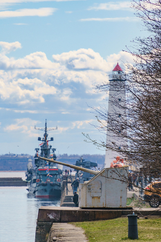 Kronstadt / https://www.instagram.com/vaguro_v_u_v
https://web.facebook.com/evgeniy.vagouro
https://vk.com/e.vaguro
https://www.youtube.com/user/MsREPOMEN
https://zen.yandex.ru/id/6229efa215abe97a09db4a54
https://www.tiktok.com/@vaguro_v_u_v
https://www.youtube.com/watch?v=um-zt7ppjuY