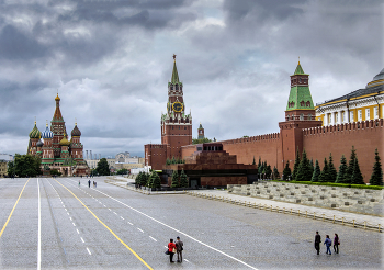 Red Square / ***