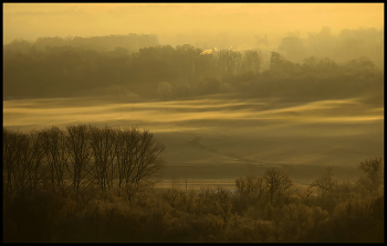 Fog dissipates / ***