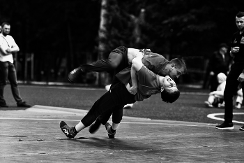 Throw / ***
