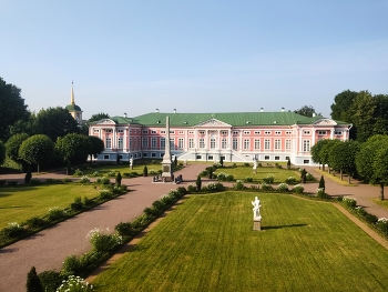 Kuskovo / ***