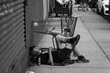 Jeder - das Seine! / ***