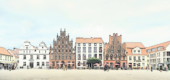 ☆☆☆ / Marktplatz. Universitäts- und Hansestadt Greifswald. Geburtsort von Caspar David Friedrich.