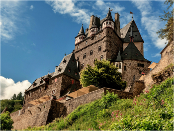 Eltz Castle / ***