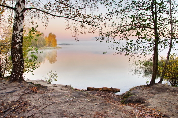 Warm October / ***