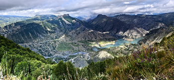 somewhere in the mountains / ***