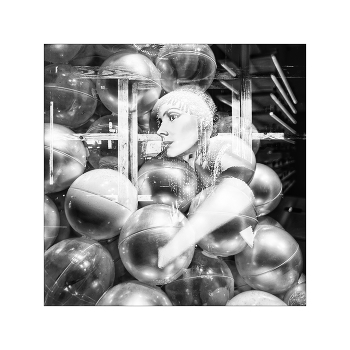 Mannequin dreams / Mannequin in shopwindow, overlay
