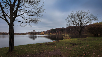 Im Herbst des Parks ... / ***