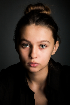 Girl / ***