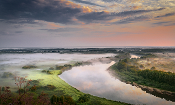 Fog dissipates / ***