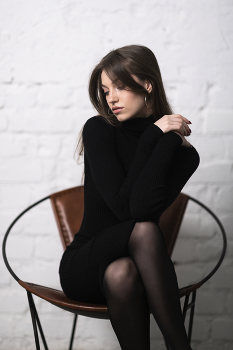 Elizabeth / ***