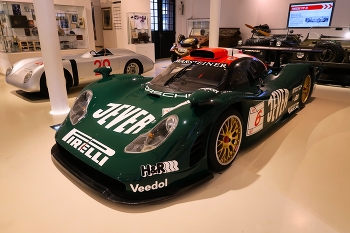 Automuseum PROTOTYP. PORSCHE 911 GT1 98 / ***