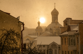Last Snow / ***