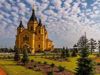 Alexander-Newski-Kathedrale / ***