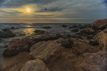 Evening at Sea / ***