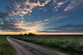 Road to sunset / ***
