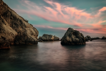 No name / ***
