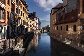 Town / ***
