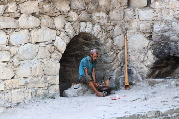 Street musician / ***