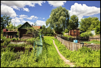 City outskirts / ***