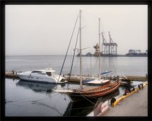 In our harbor came vessels ... / *******