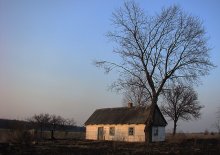 Abandoned Farm / ***
